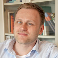 Ino Berdien, Osteoopath